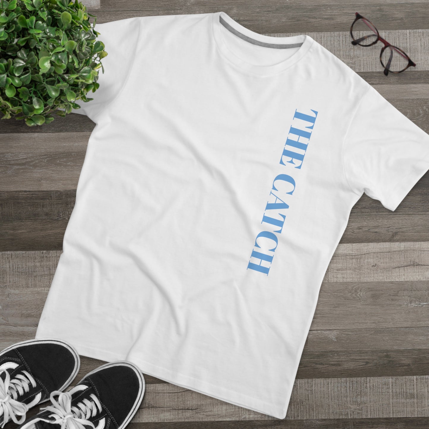 Artistic Modern-Fit Men's Tee - Unique Graphic T-Shirt for Creative Souls - THE CATCH