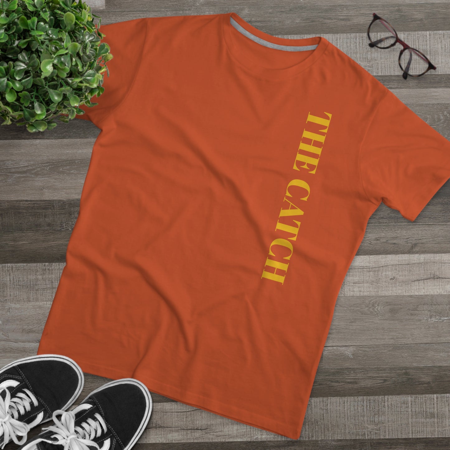 Urban Fashion Men's Modern-fit Tee - 'THE CATCH' Graphic Shirt for Trendsetters - THE CATCH