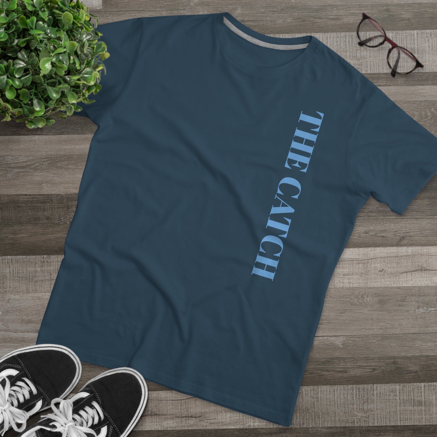 Artistic Modern-Fit Men's Tee - Unique Graphic T-Shirt for Creative Souls - THE CATCH